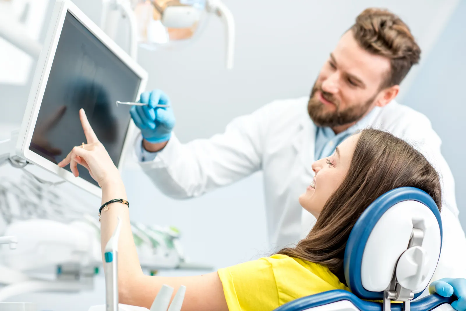 Simply Clear removable aligner trays used for teeth straightening in Scranton, PA